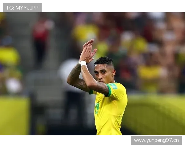 萨卡与拉菲尼亚右边锋进攻效率及战术适配性对比分析 萨卡与拉菲尼亚右边锋进攻效率及战术适配性对比分析